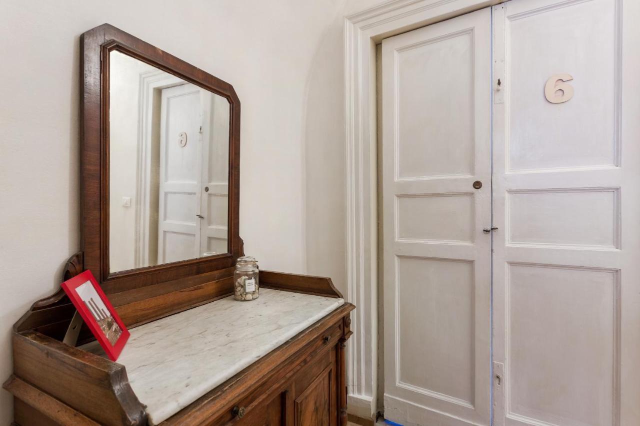 Da Gianni E Lucia With Bathroom In The Center Catania