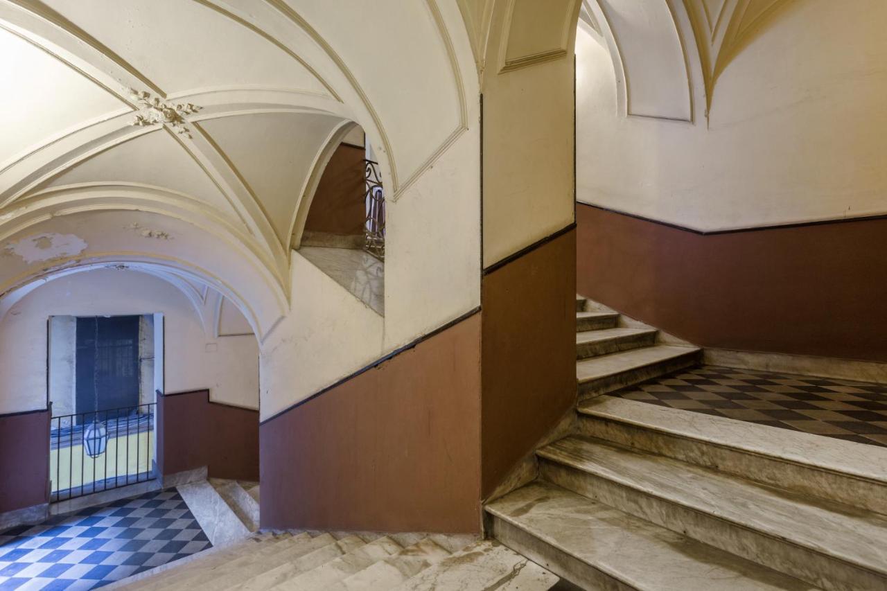 Da Gianni E Lucia With Bathroom In The Center Catane